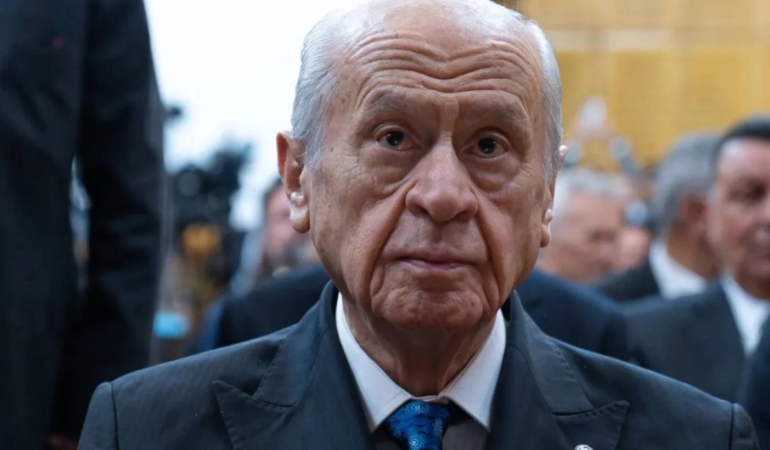 Bahçeli_ Ne Kılıçdaroğlu ne de Özel CHP'nin tarihsel sorumluluğuna uygun bir görüntü ortaya koyamıyor, adım adım bölünme gerçekleşiyor