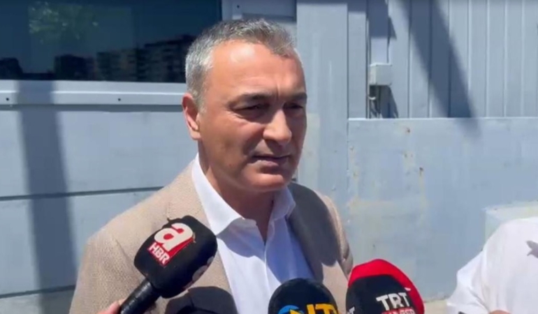 Müslim Sarı'dan Özgür Özel'e Tepki