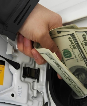 Önce motorin şimdi benzin_ Yükselen petrol fiyatları pompalara yansıdı