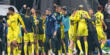aziz-yildirim-gelince-isler-degisti-fenerbahcede-surpriz-karar-sq91s2JM.jpg