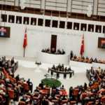 chpnin-mahkeme-kararlarina-iliskin-verdigi-onerge-akp-ve-mhp-oylariyla-reddedildi-38FPQDNb.jpg