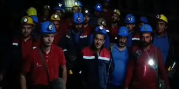 haklarini-alamayan-madenciler-kendilerini-yer-altina-kapatti-3FSmlTfi.jpg