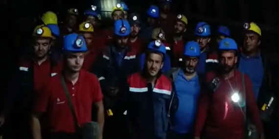 haklarini-alamayan-madenciler-kendilerini-yer-altina-kapatti-3FSmlTfi.jpg