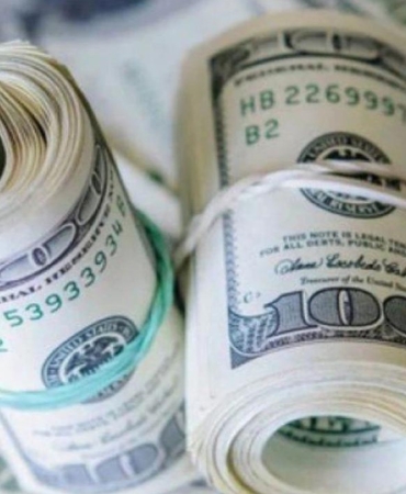 Dolar tüm zamanların rekorunu kırdı