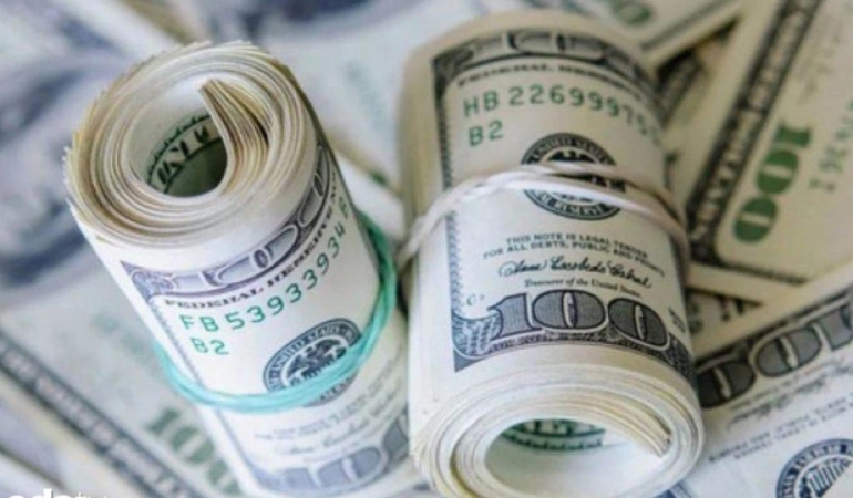 Dolar tüm zamanların rekorunu kırdı