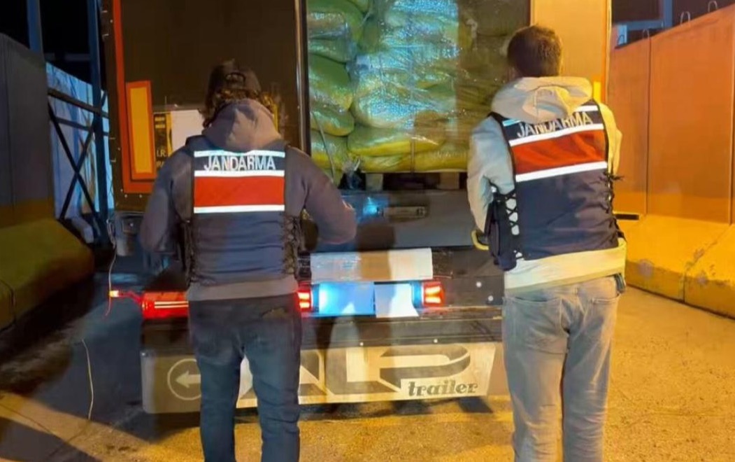 Van'da uyuşturucu operasyonu: 2 zehir taciri yakalandı