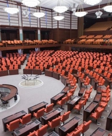 MECLİS TATİL TARİHİ 2026 | TBMM ne zaman tatile girecek? Meclis kapandı mı, tatile girdi mi? İşte Resmi Gazete kararı!