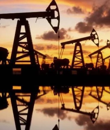 Orta Doğu'da saldırılar arttı, petrol fiyatları son beş haftanın zirvesinde