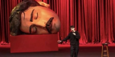 Türkiye'nin konuştuğu komedyen Deniz Göktaş kimdir_