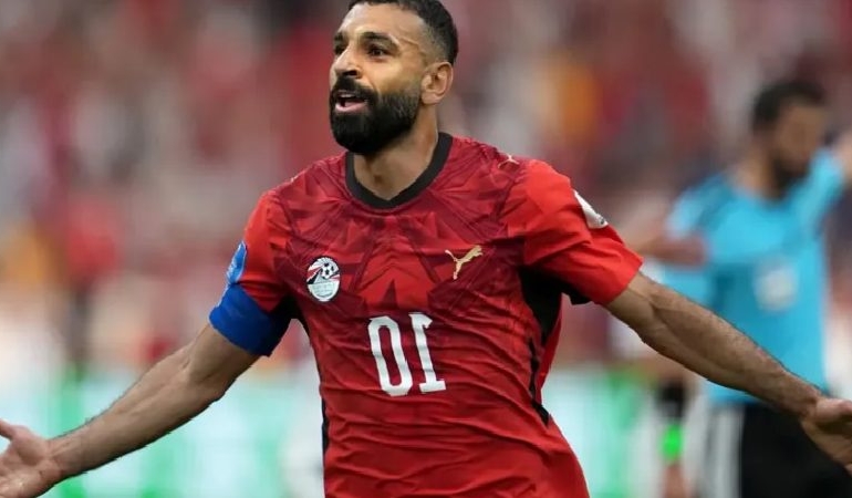 besiktas-muhammed-salahla-el-sikisti-yonetim-birkac-gun-icinde-yildiz-oyuncuyla-gorusecek-w48YaqGi.jpg