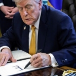 dunyanin-en-yogun-baskaninin-piyasa-mesaisi-trump-2025te-21-binden-fazla-islem-yapti-1xDdsgFK.jpg
