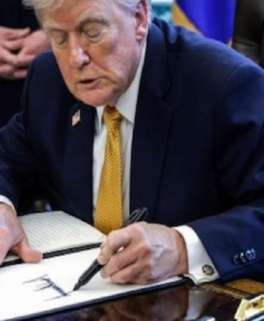dunyanin-en-yogun-baskaninin-piyasa-mesaisi-trump-2025te-21-binden-fazla-islem-yapti-1xDdsgFK.jpg