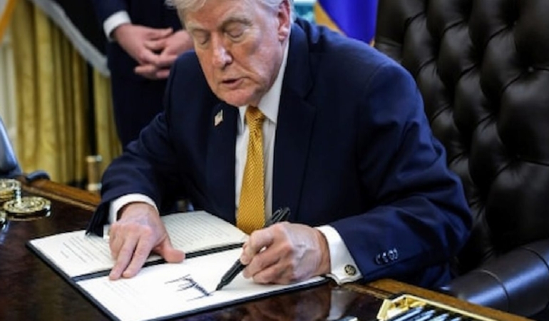 dunyanin-en-yogun-baskaninin-piyasa-mesaisi-trump-2025te-21-binden-fazla-islem-yapti-1xDdsgFK.jpg