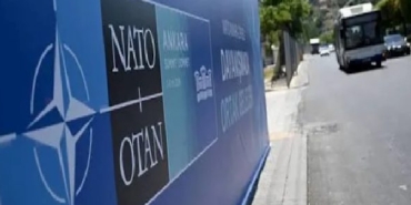 nato-zirvesi-icin-181-milyon-harcanan-panolarin-sokulmesi-icin-de-17-milyon-harcanacak-LTvqDjus.jpg