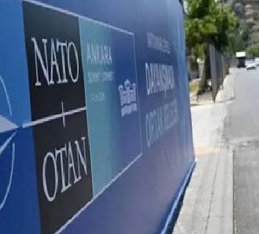 nato-zirvesi-icin-181-milyon-harcanan-panolarin-sokulmesi-icin-de-17-milyon-harcanacak-LTvqDjus.jpg