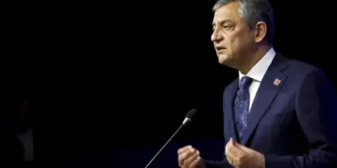 Otelden 40 yaş küçük sevgili çıktı, CHP'den 'ihraç' çıkmadı_ Kararlar kişiye 'özel'
